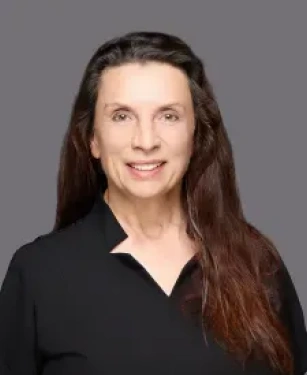 Arlene the registered dental assistant at Aurora Dental Group smiling in a professional headshot