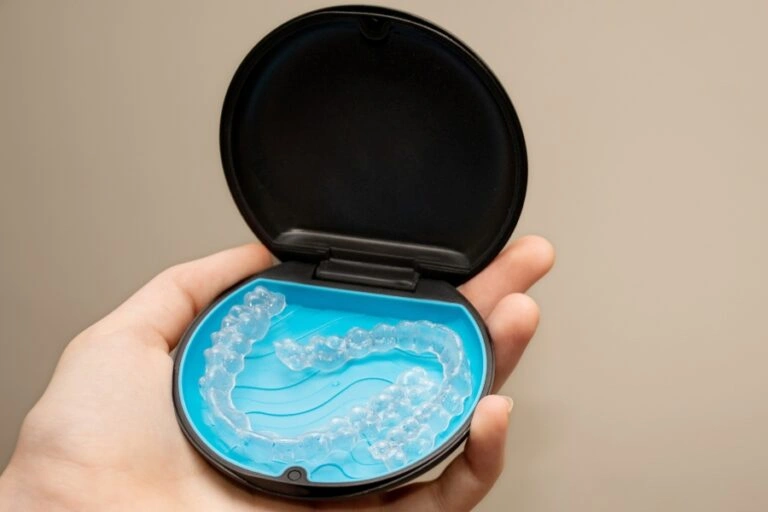 can you smoke vape with invisalign Can you smoke with Invisalign? What You Should Know main image 1