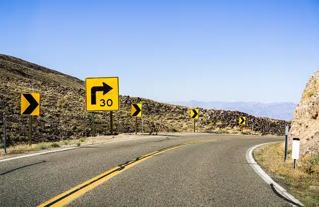 what-are-the-new-mexico-right-of-way-laws