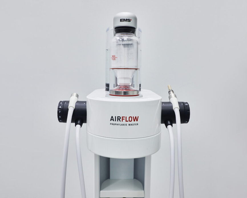 Guided bio film therapy - Coastal Dental Arts. Dental tool Airflow prophylaxis master