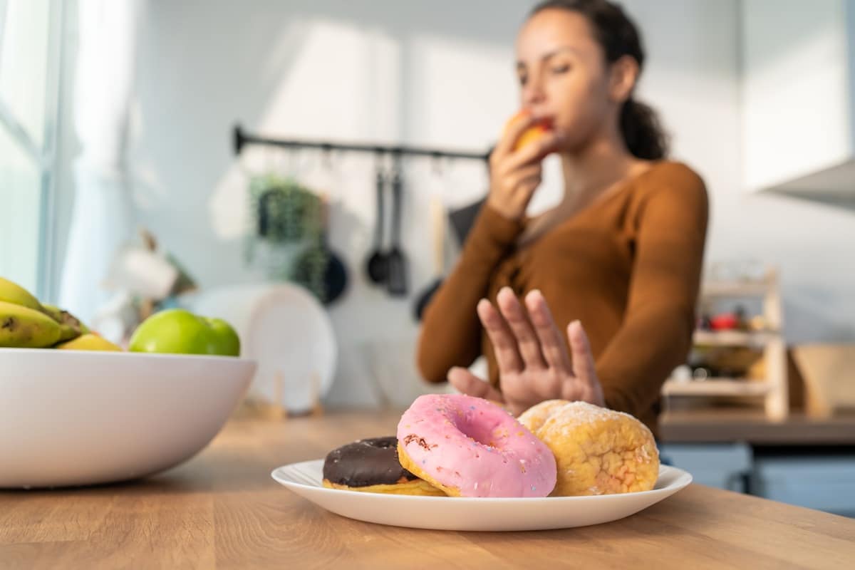 when can you eat normally after dental implant