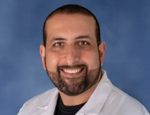Dr. Rashid, dentist at The Dentist Place of Clearwater in Clearwater, FL