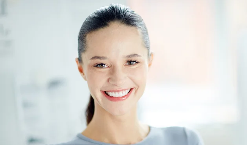4 Easy Steps to a Stunning Smile Makeover Before Your Roseville Wedding