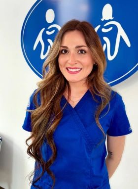 Olivia - Front Desk