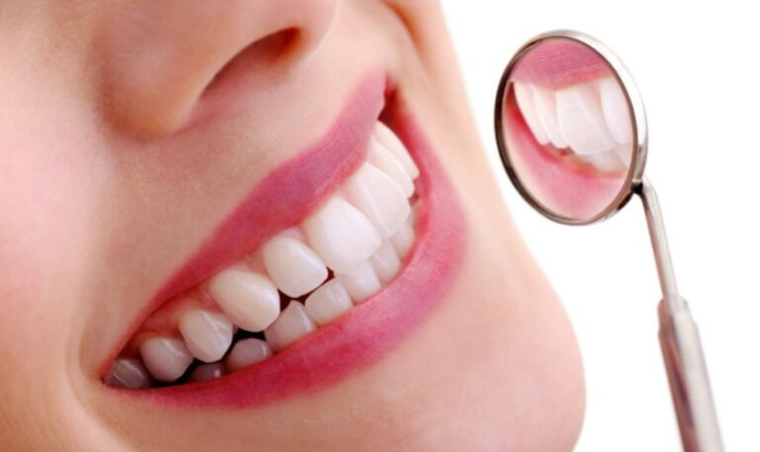 Featured image for “The Benefits of Cosmetic Dentistry: Why You Should Consider a Smile Makeover”