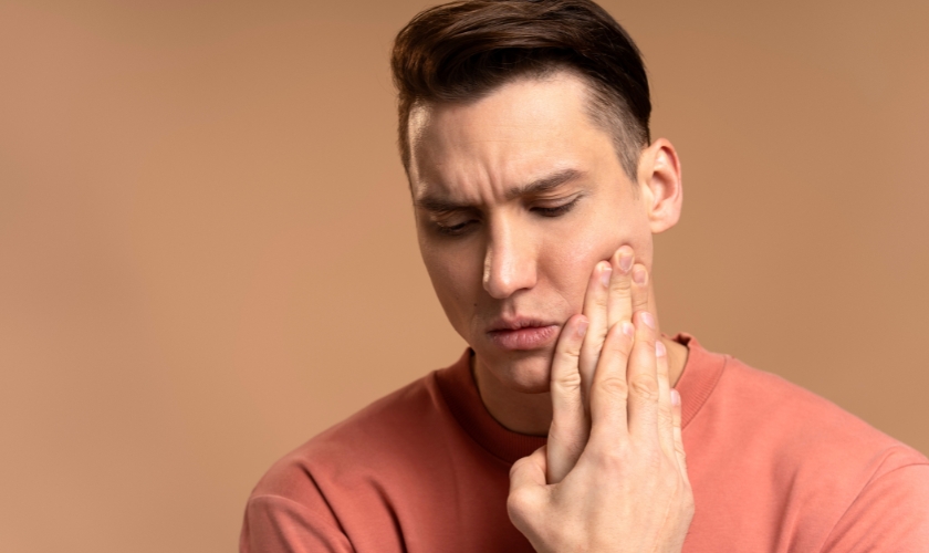 Featured image for “How to treat swollen gums near the wisdom tooth”