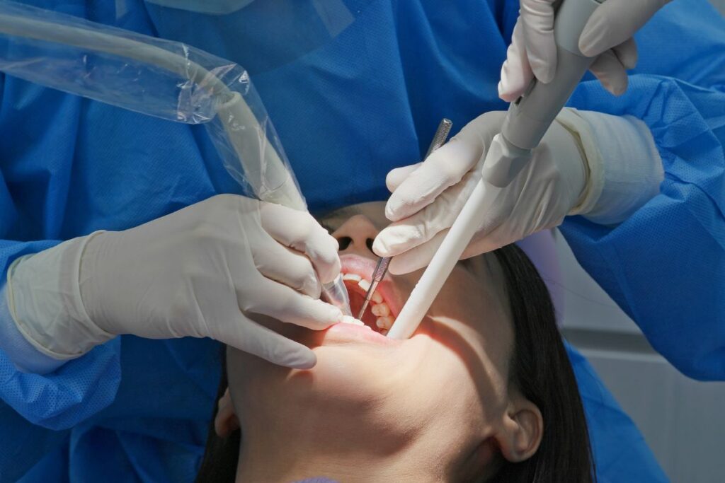 How Fast Should You Visit an Emergency Dentist After Injury?