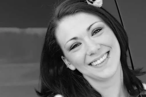Are Dental Veneers Right for Me? Sugar Land TX Dentist