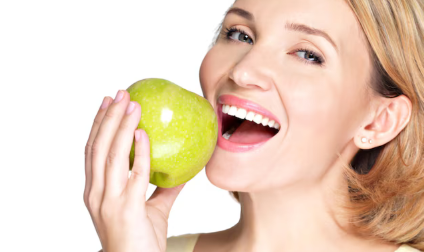 Clear Aligners Food - Eating with Confidence and Convenience