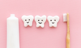how to improve your oral health naturally