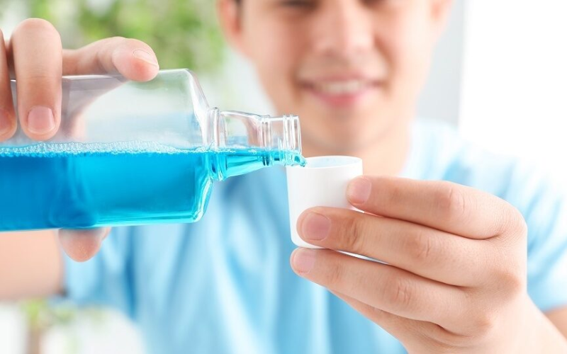 Is Mouthwash Necessary? Pros, Cons & Best Types For Your Teeth