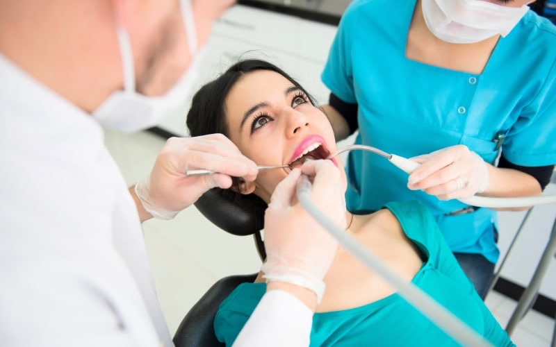 identifying signs of a dental emergency
