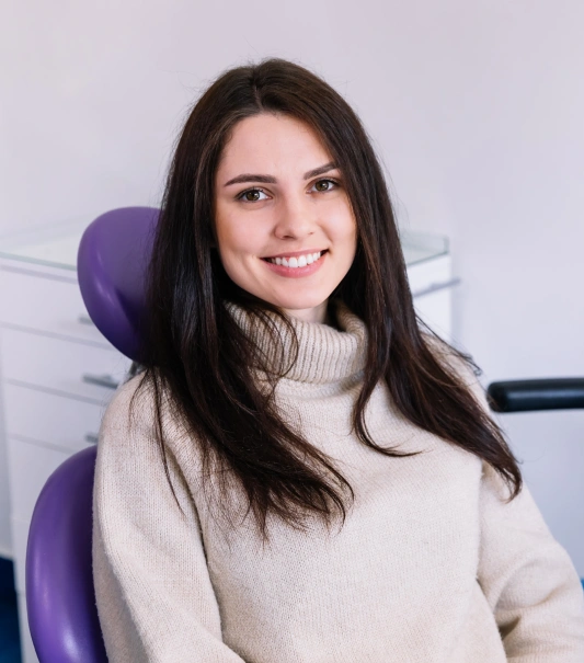A female patient came to Rocklin Comprehensive Dentistry with periodontal disease in Rocklin, California.