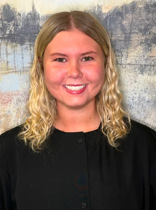 Sara Beth, Dental Assistant