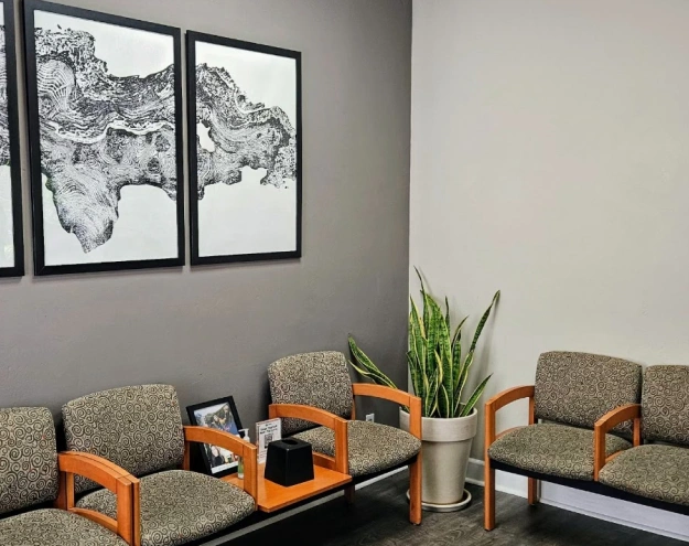 The waiting area at Discover Airway and Sleep in Rocklin CA featuring seating and wall art