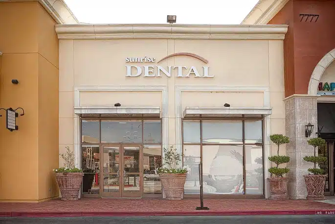 front site view of sunrise dental office in huntington beach