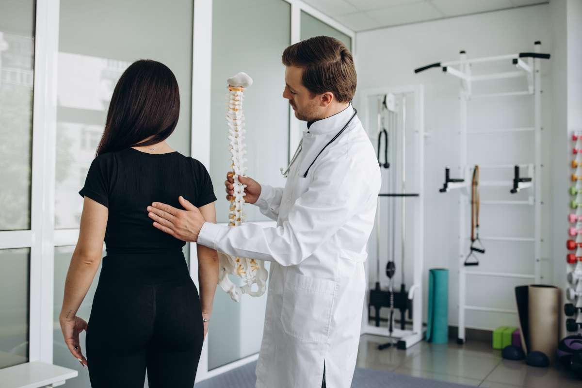 Chiropractic Care in Beverly Hills at The Chiro Guy for back pain, neck pain, sciatica, and spinal health treatment.