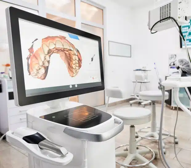 3D dental image on a LCD screen