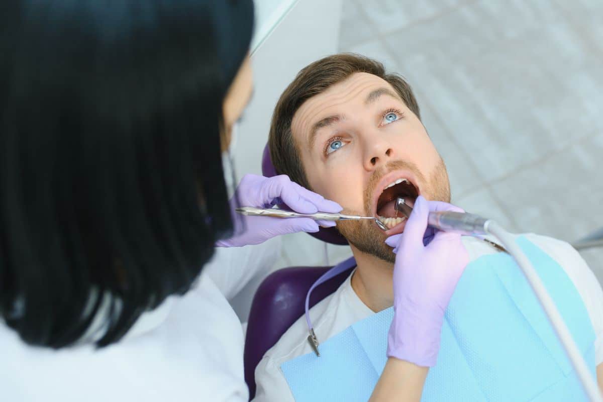 What Warning Signs Mean You Should Schedule a Dental Visit Immediately?