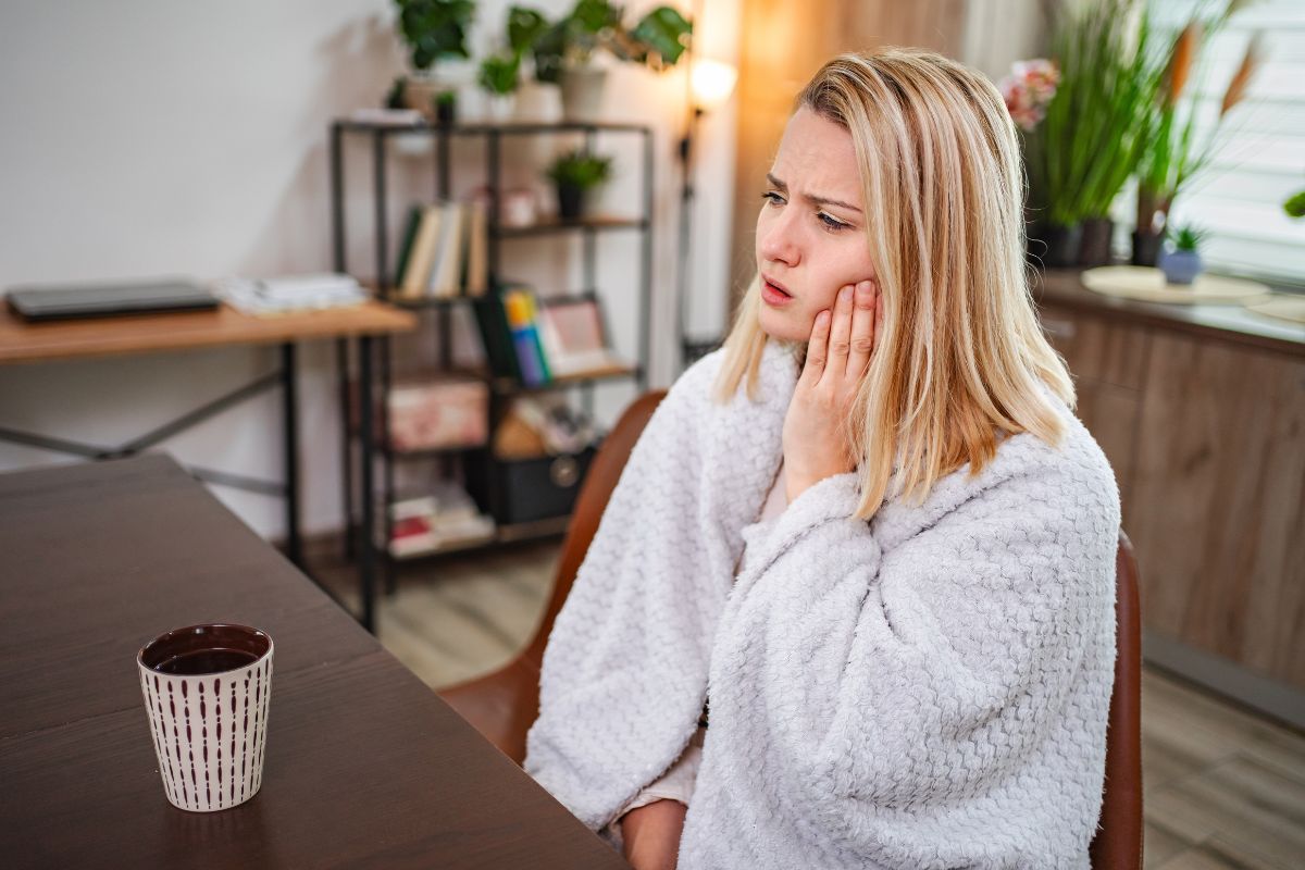 sudden tooth pain causes